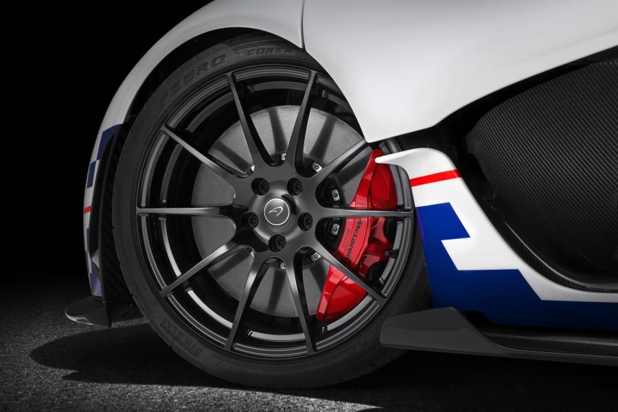 Колеса McLaren MSO P1 Inspired by Alain Prost 2015 года  (фото 2 из 8)